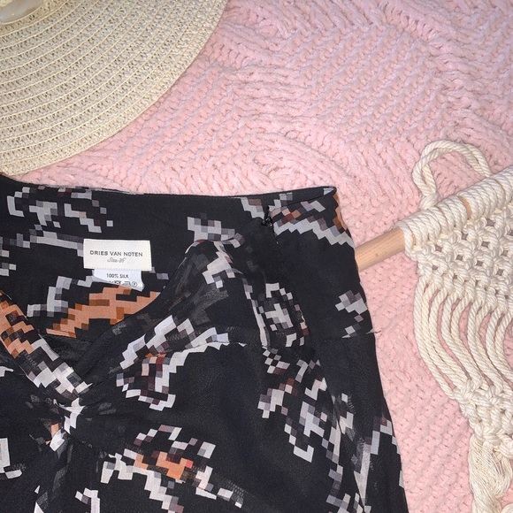 ‘Dries Van Noten’ 100% silk asymmetrical skirt - Picture 3 of 6